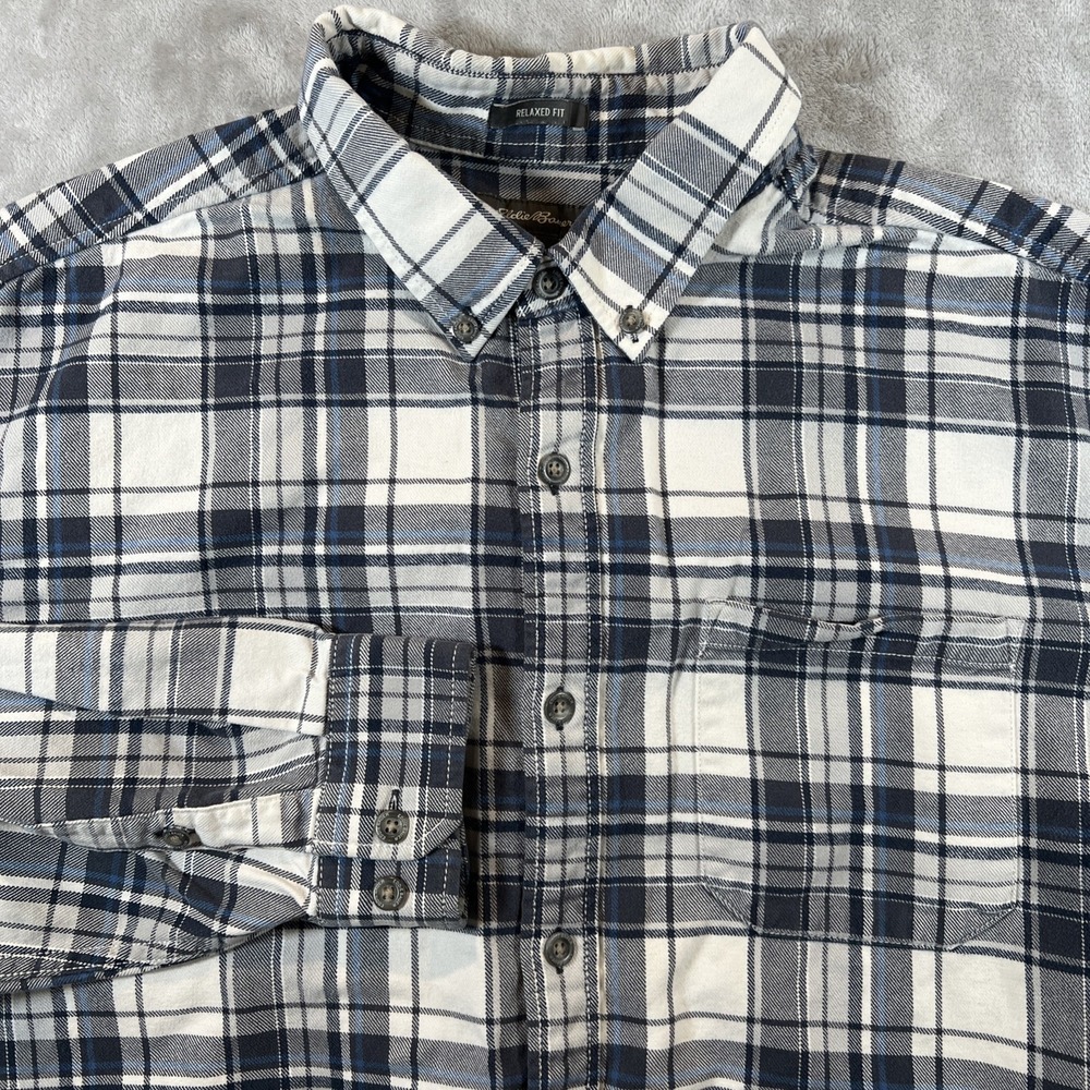 Eddie Bauer Flannel Shirt Mens XL Blue White‎ Plaid Relaxed Fit Cotton Pocket